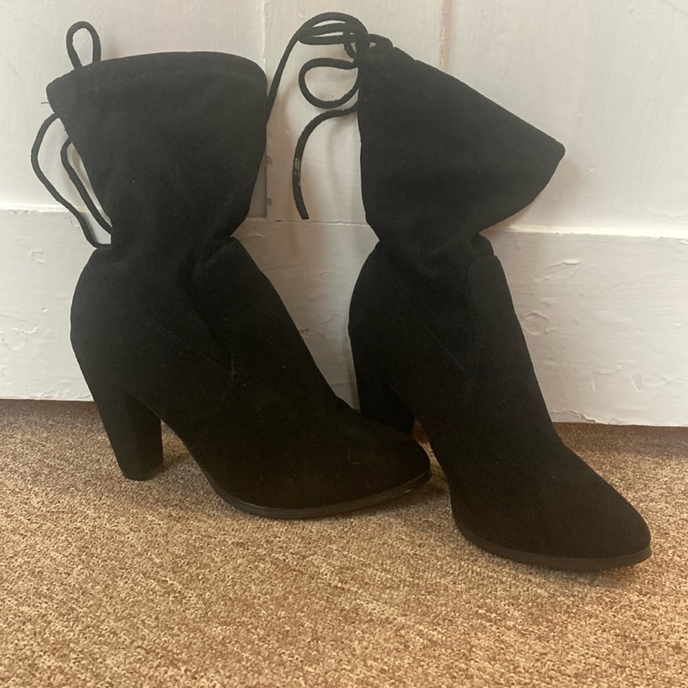 Catherine Malandrino Black Heeled Boots Suede